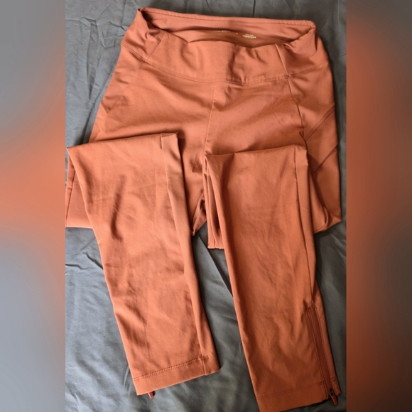Old Navy Active StetchTech Quick Dry High Rise Leggings - Picture 1 of 6